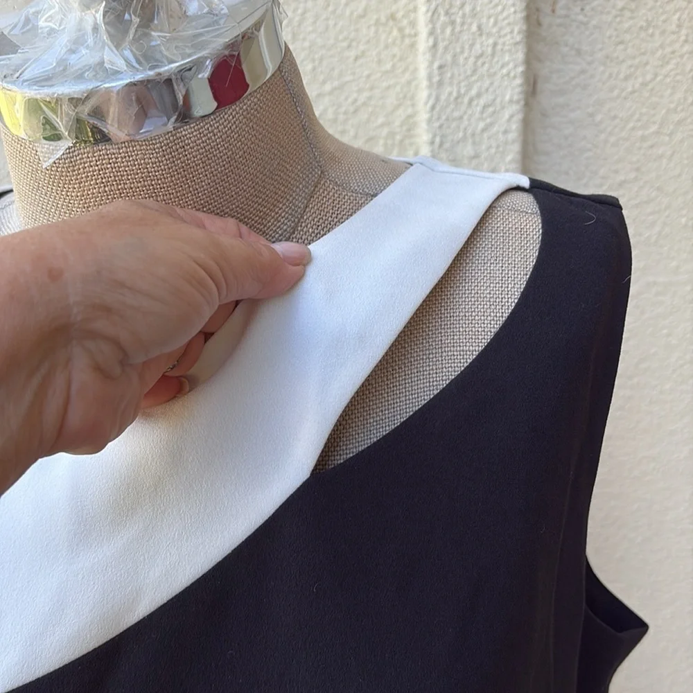 NWT Judith & Charles Black and White beautiful Sleeveless Massena two tone Dress